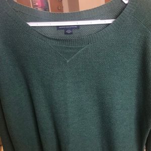 AMERICAN EAGLE Cute and comfy green sweater!!